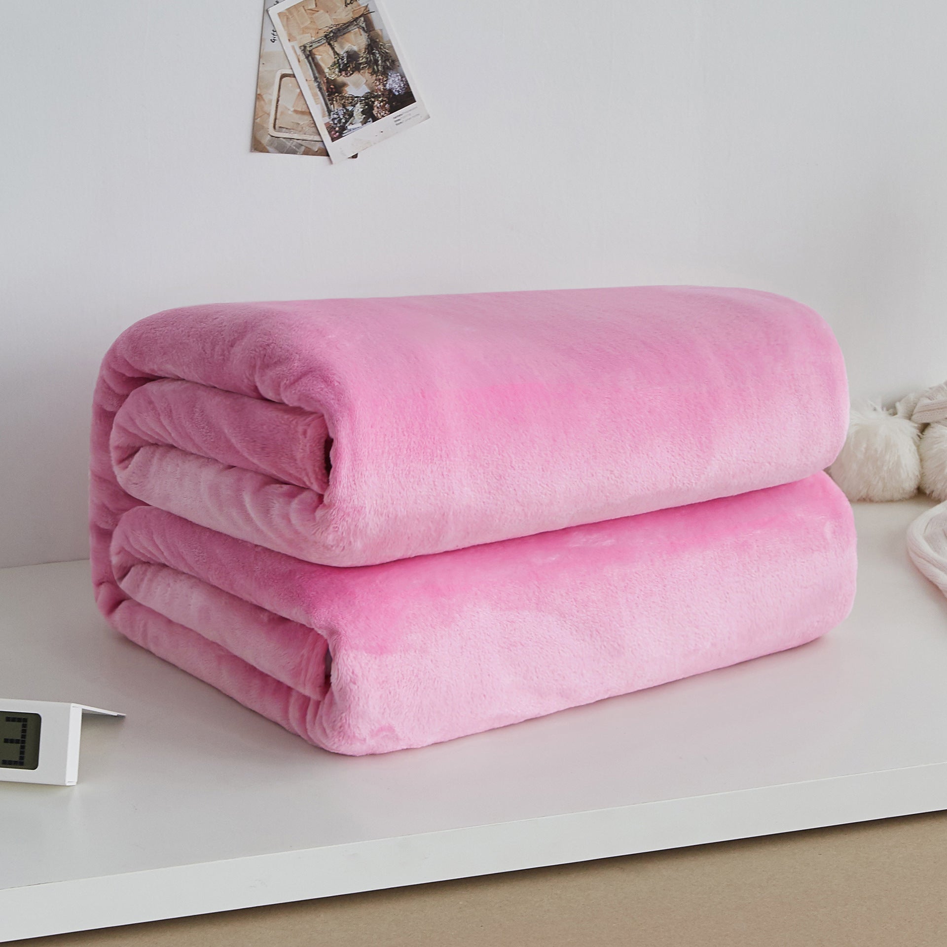 Ultra-Soft Flannel Coral Blanket – Cozy Lightweight Throw for Bed or Sofa