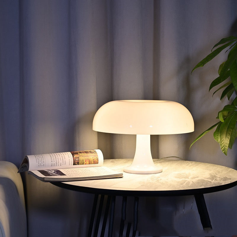 Mushroom Decorative Table Lamp – USB Powered with Stepless 3-Color Dimming for Bedroom & Living Room