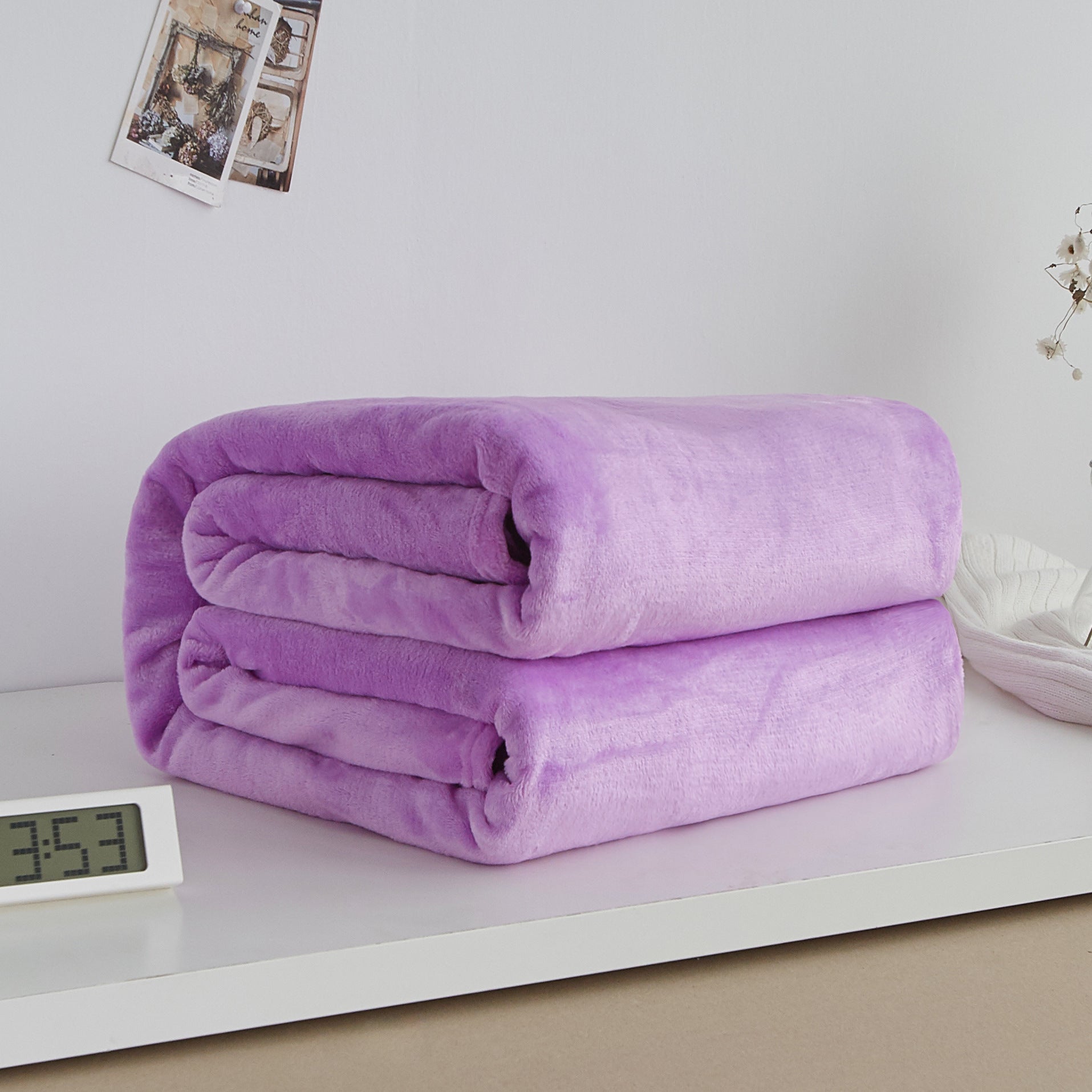 Ultra-Soft Flannel Coral Blanket – Cozy Lightweight Throw for Bed or Sofa