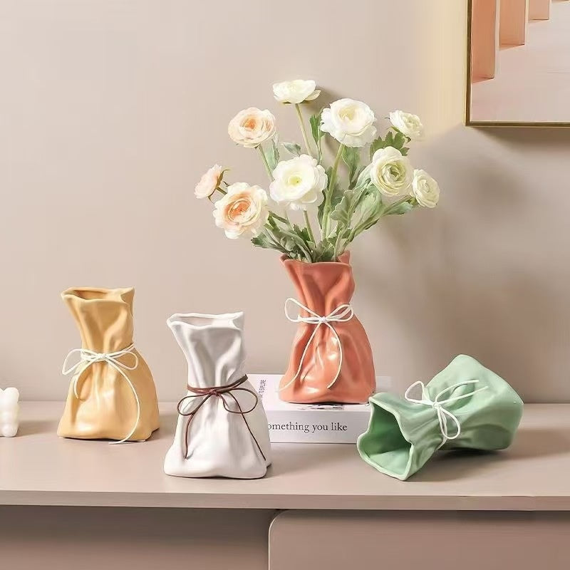 Elegant Resin Vase – Decorative Flower Arrangement for Living & Dining Spaces