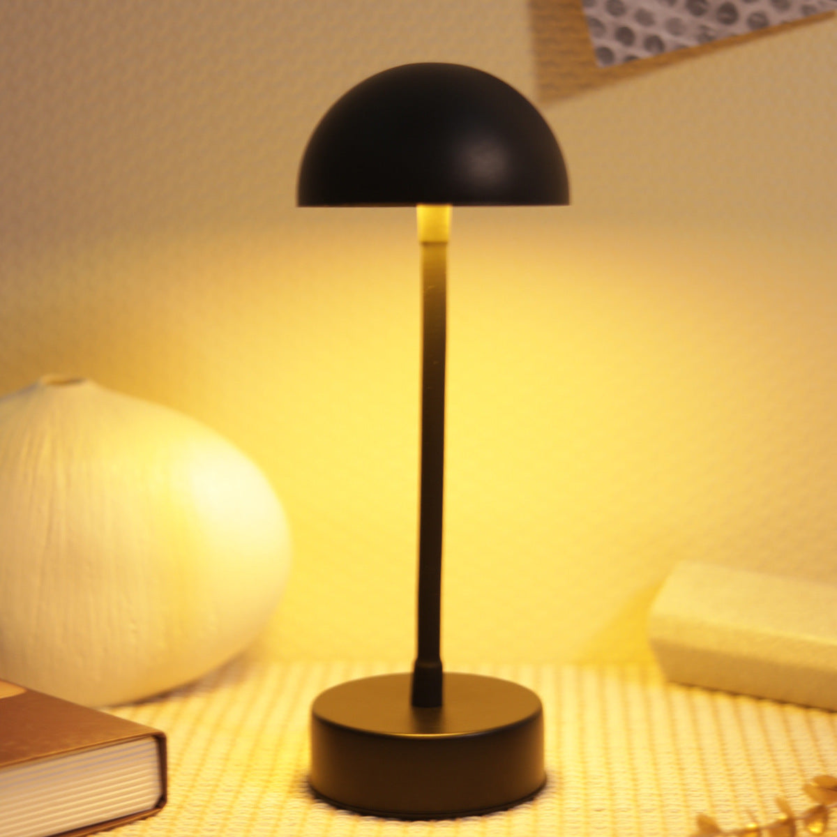 Minimalist Mushroom LED Table Lamp – Warm Ambient Rechargeable Light
